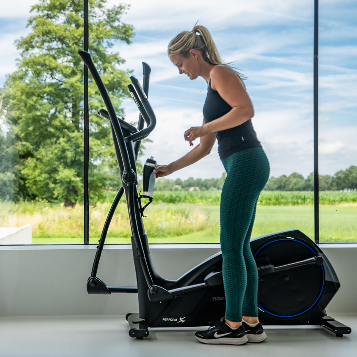 Flow Fitness Perform X2i Crosstrainer