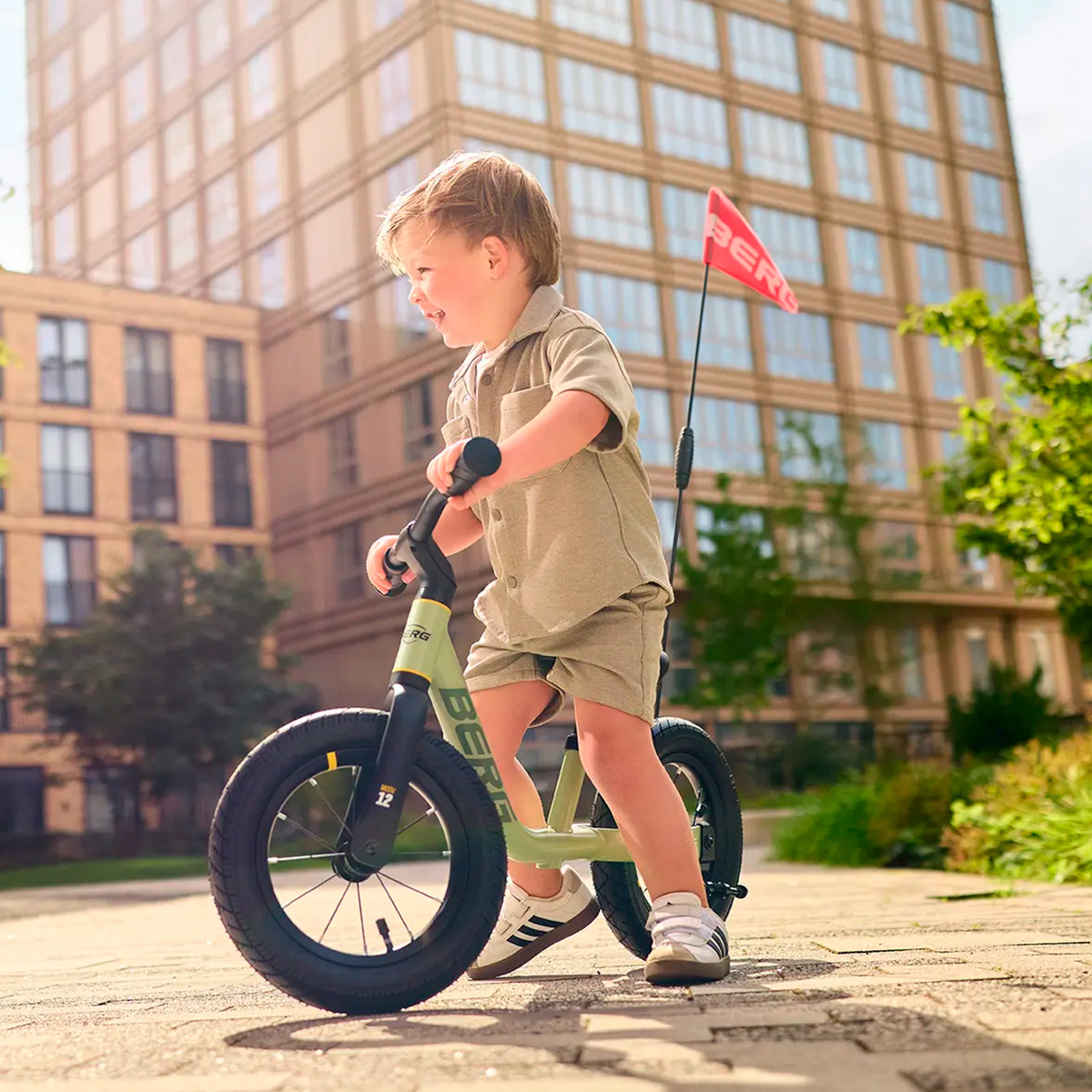 BERG MOOV 12 Green Løbecykel
